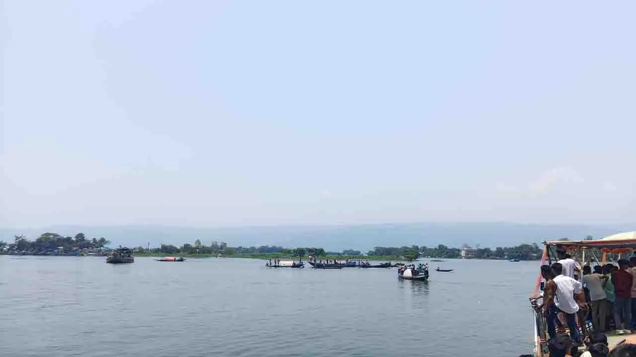 টাংগুয়ার হাওরে পর্যটক নিখোঁজ