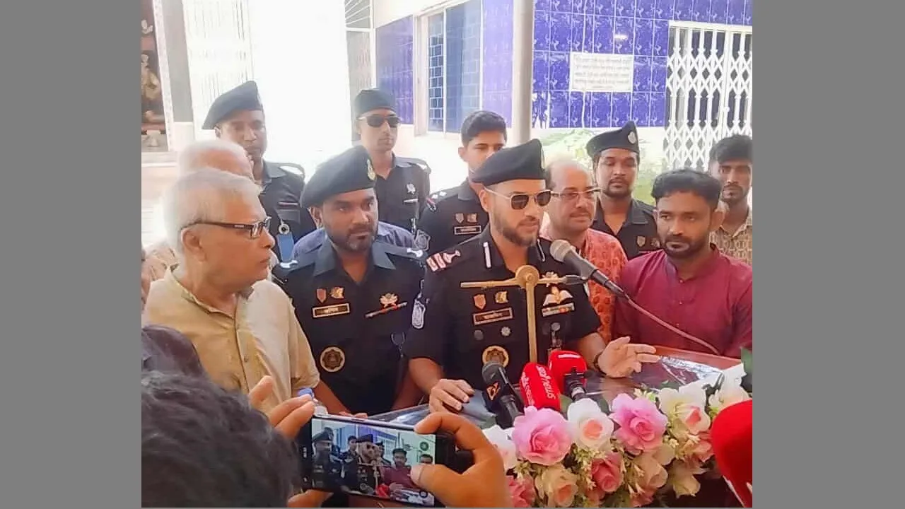 ‘নির্বিঘ্ন-উৎসবমুখর পরিবেশে পূজা উদযাপন করতে সমন্বিতভাবে কাজ করছে র‌্যাব-৯’