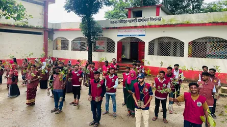 জামালগঞ্জে আনসার ও ভিডিপির ৫৩ সদস্যের মাঝে গাছের চারা বিতরণ