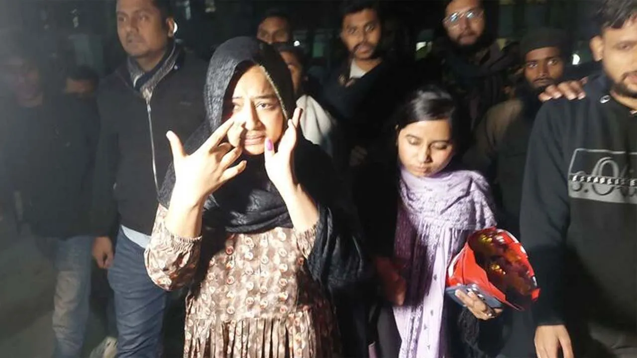জামিনের পর কারাগার থেকে মুক্তি পেলেন জুলাইযোদ্ধা সুরভী