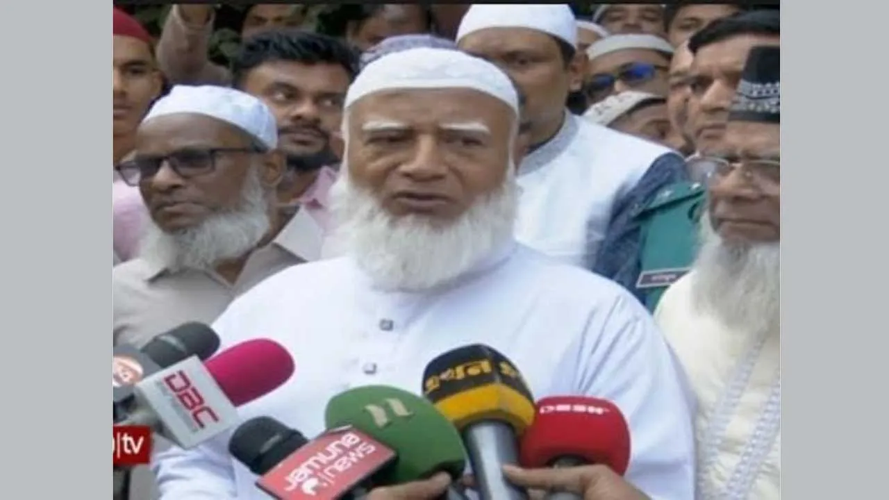 দায়িত্বশীলদের ‘কাঁচা’ বক্তব্য সমাজকে অস্থির করছে