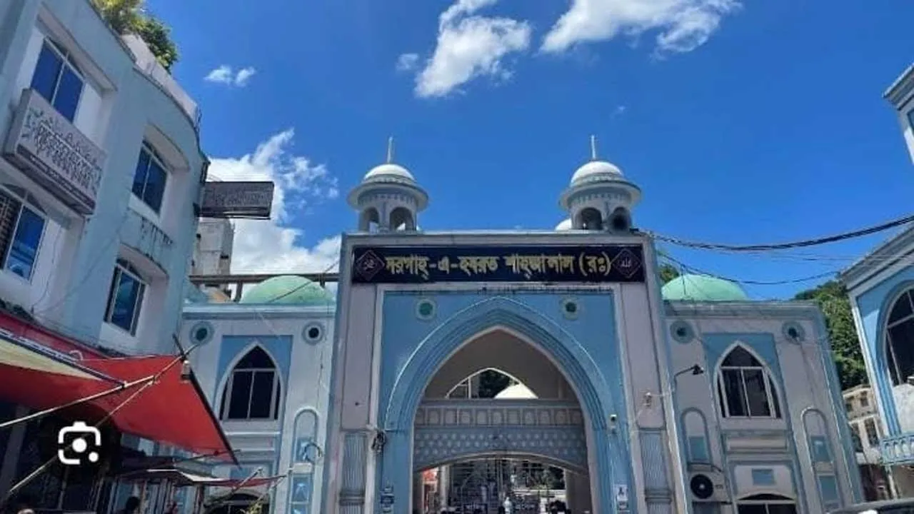 আয়-ব্যয়ের হিসাব দিতে ব্যর্থ খাদেমরা, ডিসির কড়া নির্দেশ