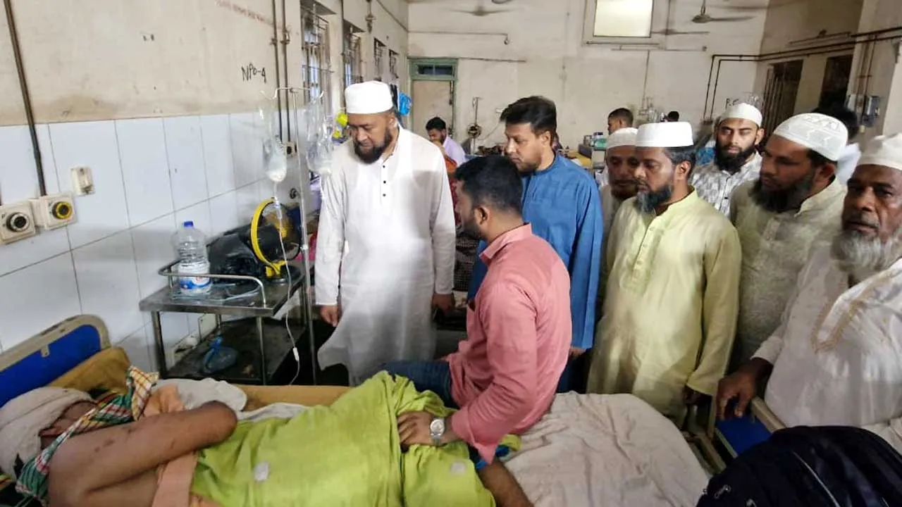সিলেটে সড়ক দুর্ঘটনায় আহতদের দেখতে হাসপাতালে জামায়াত নেতারা