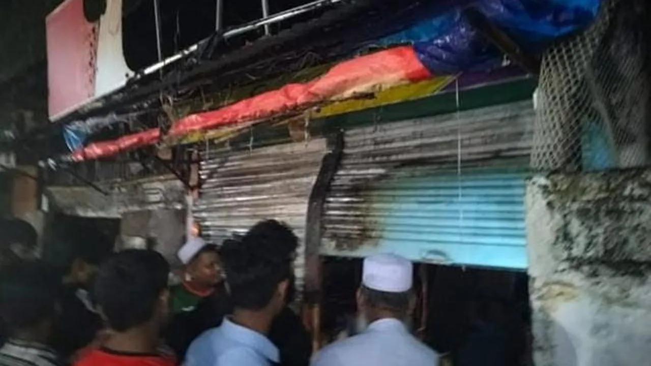 সিলেটে সুপার শপে আগুন, মালামাল পুড়ে ছাই
