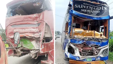 দাঁড়েয়ে থাকা বাসে আরেক বাসের ধাক্কায় নিহত ২, আহত ১৫