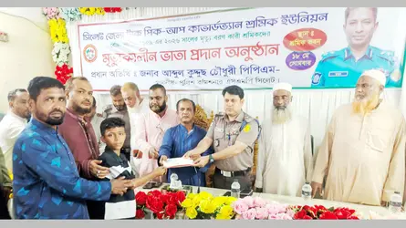 সিলেটে নিহত ২৬ ট্রাক শ্রমিকের পরিবারকে আর্থিক অনুদান প্রদান