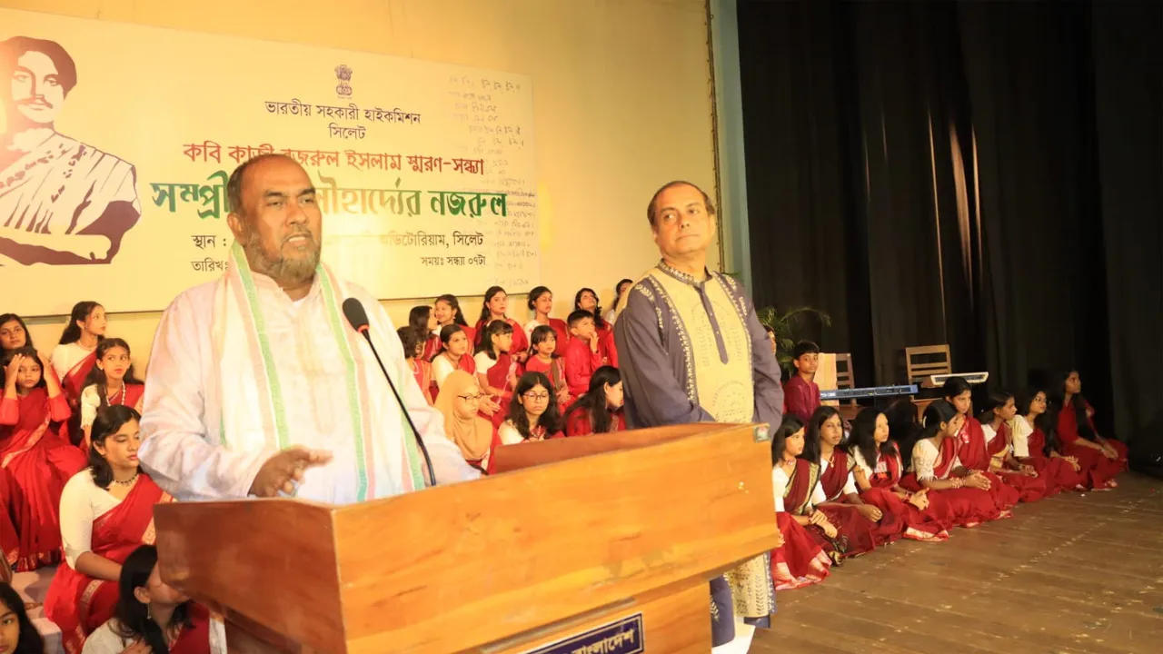 নজরুলের সাহিত্য ও সংগীত দুই বাংলার বন্ধন সুদৃঢ় করেছে : সিসিক প্রশাসক