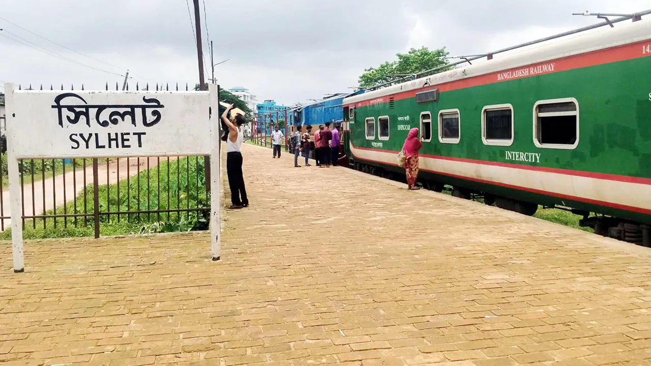 সিলেট-ঢাকা রুটে চলল এক দিনের বিশেষ ট্রেন ‘ব্যালেন্স এক্সপ্রেস’