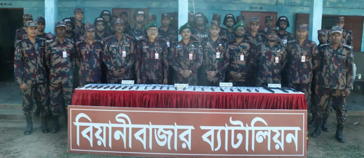 বড়লেখা সীমান্তে উচ্চক্ষমতাসম্পন্ন বিস্ফোরক ও অস্ত্র উদ্ধার