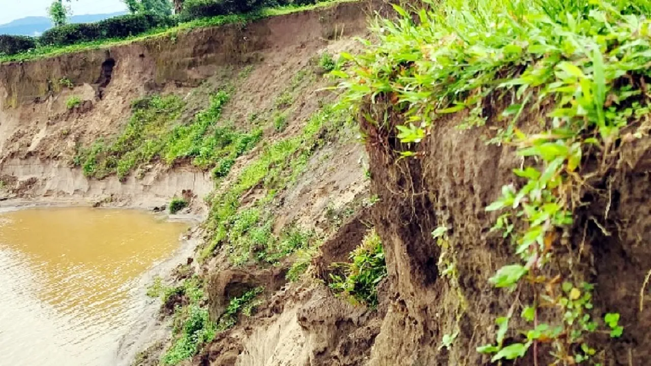 জাফলংয়ে বালুধসে শ্রমিকের মৃত্যু