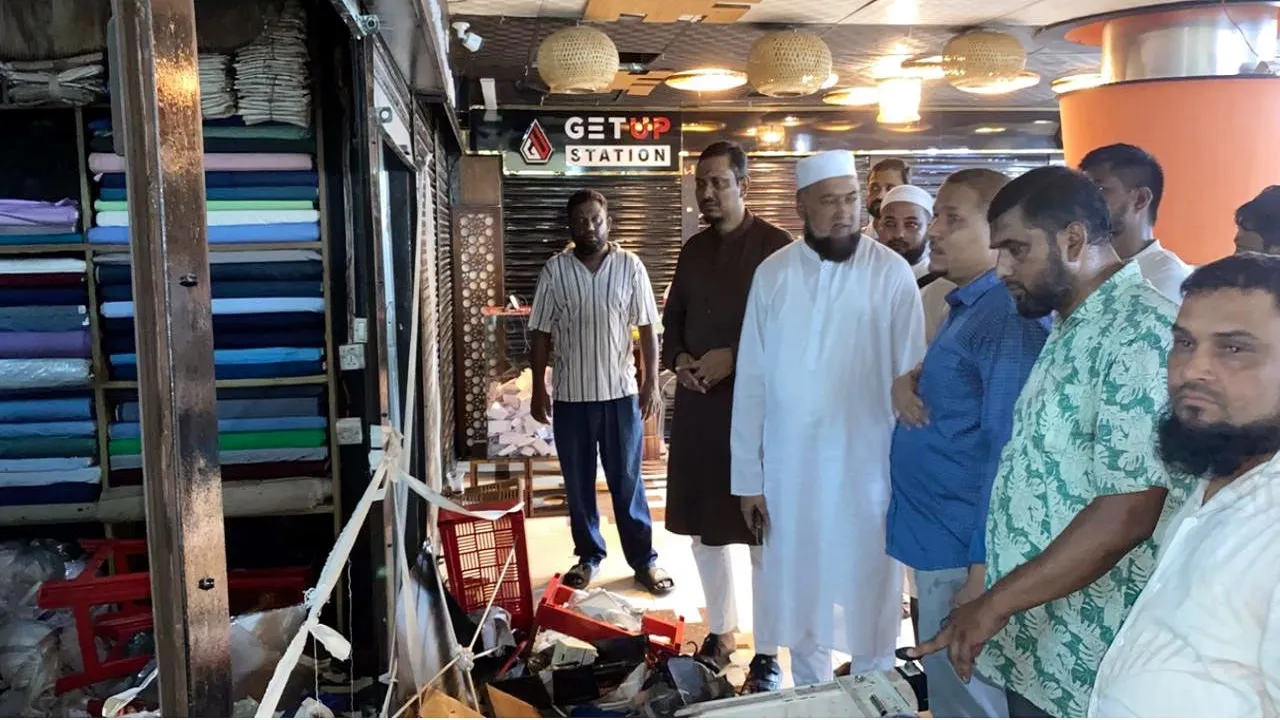 ‘বিপদে স্বাবলম্বী মানুষও নিঃস্ব হন, পাশে দাঁড়ানো নৈতিক দায়িত্ব’