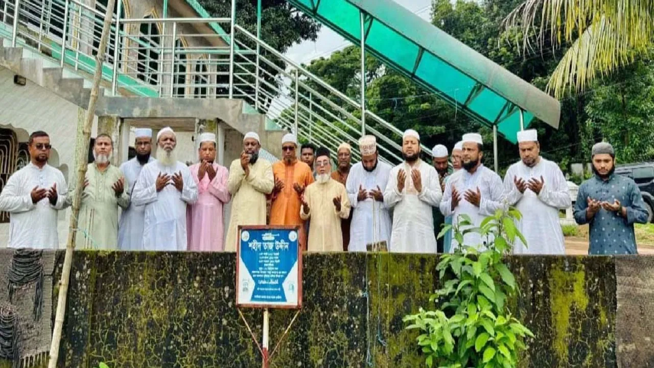 সিলেটে জুলাই শহীদদের কবর জিয়ারত করল জামায়াত নেতৃবৃন্দ