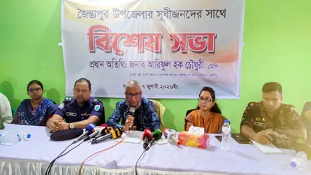 সিলেটে চোরাচালান রোধে ৩ সপ্তাহের সময় বেঁধে দিলেন প্রবাসী কল্যাণমন্ত্রী