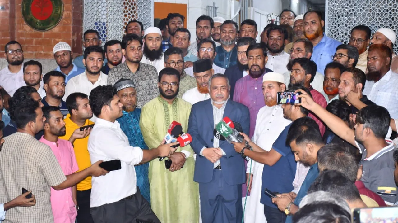 ভিপি নুরের খোঁজ নিতে হাসপাতালে জামায়াত নেতারা