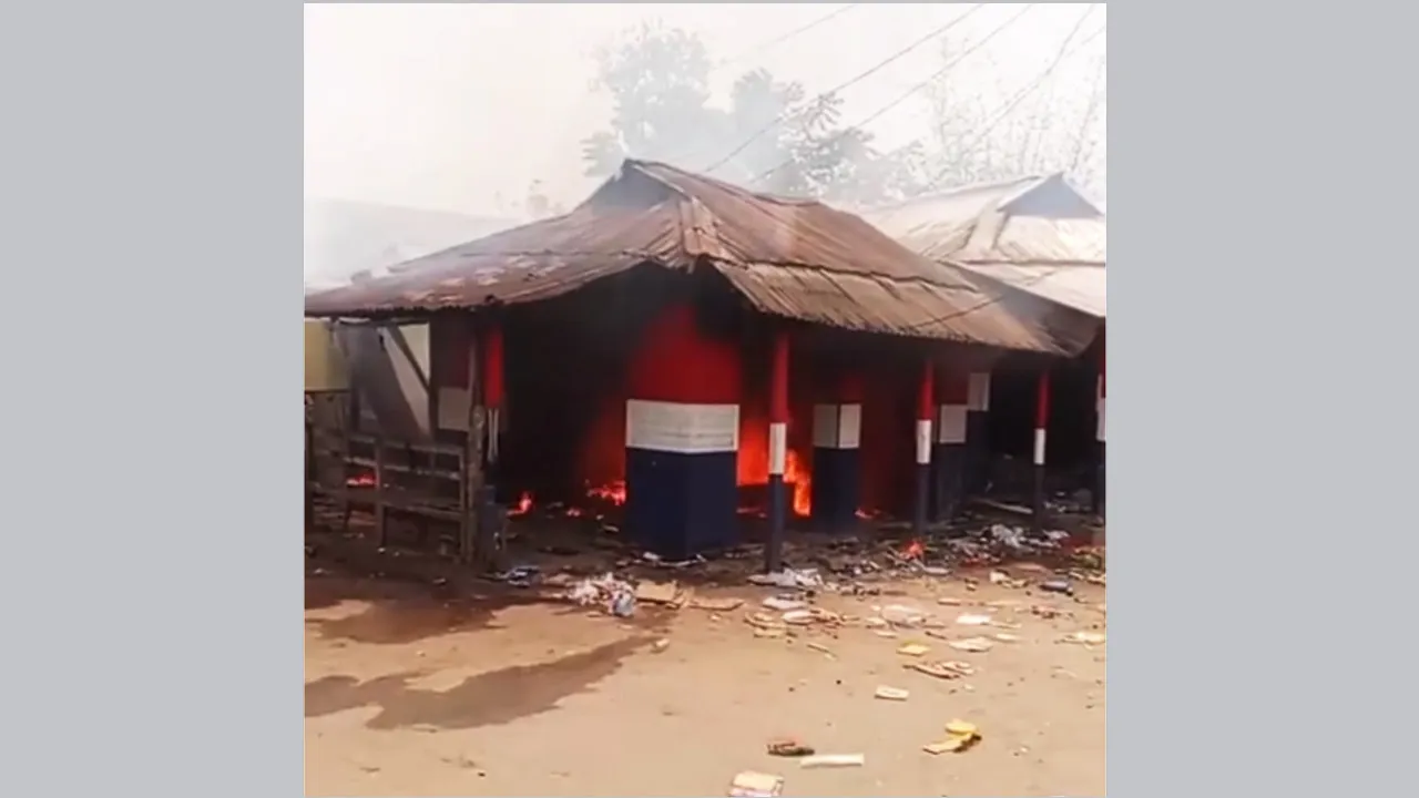 মধুপুরে অগ্নিকাণ্ডে দোকান পুড়ে ছাই, ১২ লাখ টাকার ক্ষয়ক্ষতি