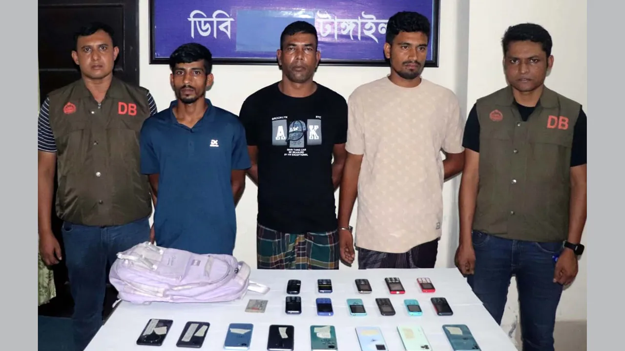 টাঙ্গাইলে বাস ডাকাতি ও শ্লীলতাহানির ঘটনায় গ্রেফতার ৩, রিমান্ডে ২