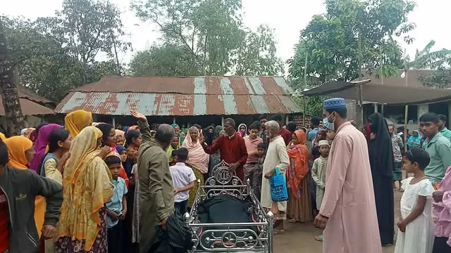 টাঙ্গাইলে ট্রেন ‍দুর্ঘটনায় নিহত ৫ জনের লাশ গাইবান্ধায় পৌঁছেছে