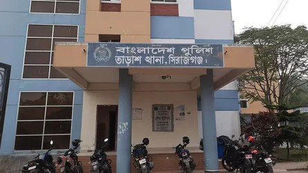 বিদেশে লোক পাঠানোর নামে তাড়াশে এক ব্যক্তির বিরুদ্ধে কোটি টাকা আত্মসাতের অভিযোগ