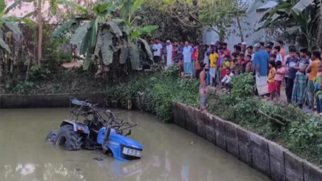 সিরাজগঞ্জের তাড়াশে ট্রাক্টর উল্টে খাদে, ২ জনের মৃত্যু