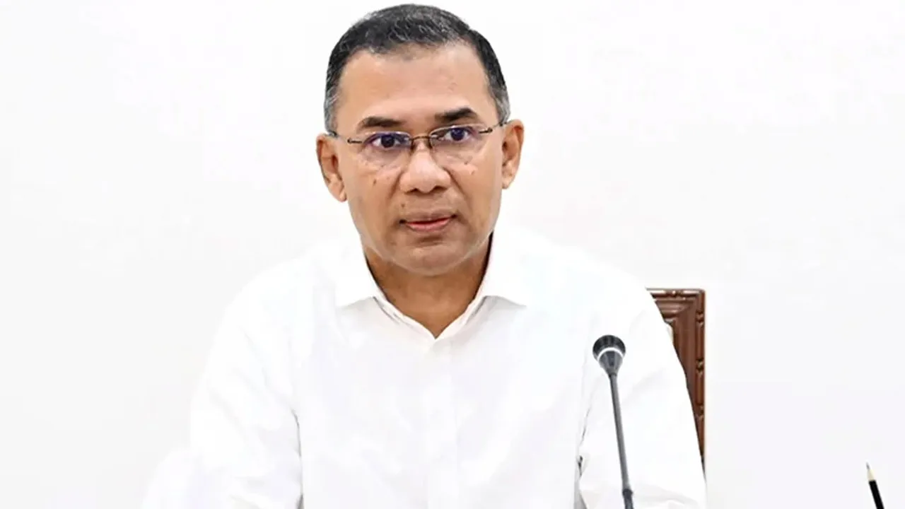 দুর্ঘটনাকবলিত ট্রেন উদ্ধার ও যাত্রীদের দ্রুত গন্তব্যে পৌঁছানোর নির্দেশ প্রধানমন্ত্রীর
