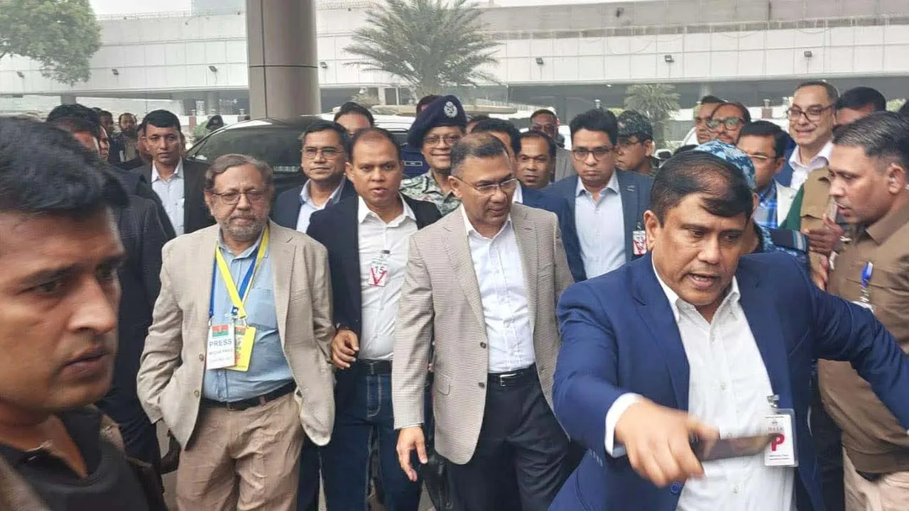 এভারকেয়ারের উদ্দেশে রওয়ানা দিলেন তারেক রহমান