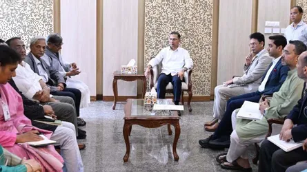 প্রধানমন্ত্রীর সাথে অধ্যাপক আবু সায়ীদের বৈঠক