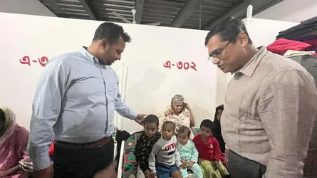 রক্তস্পন্দনের উদ্যোগে তারেক রহমানের জন্মদিনে অসহায়দের জন্য ফল উৎসব