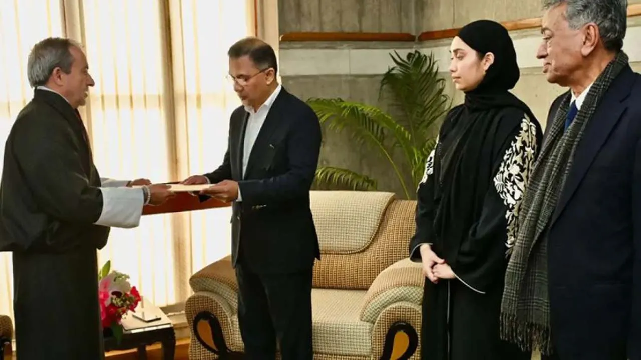 তারেক রহমানকে শোকবার্তা পৌঁছে দিলেন নেপাল ও ভুটানের মন্ত্রীরা