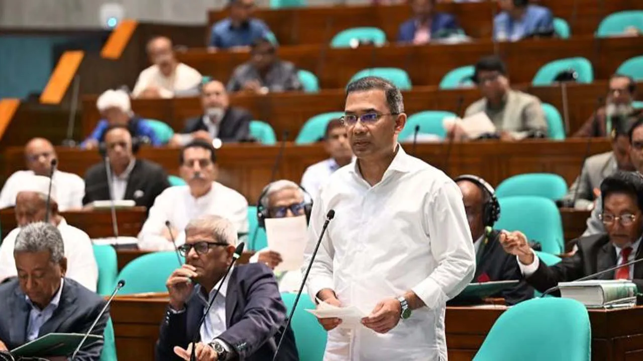 প্রাথমিক ও মাধ্যমিক শিক্ষকদের সন্মানি পর্যায়ক্রমে বাড়ানো হবে : প্রধানমন্ত্রী