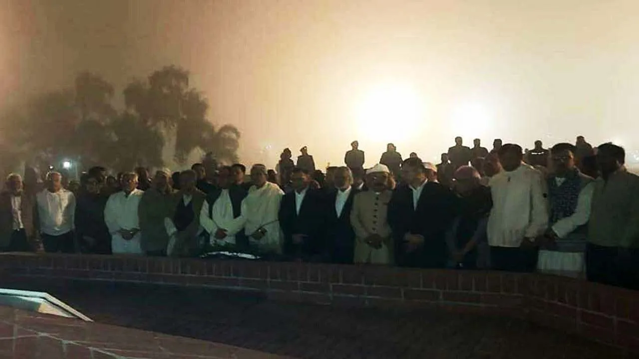 জাতীয় স্মৃতিসৌধে শ্রদ্ধা জানালেন তারেক রহমান