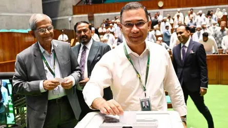 রাষ্ট্রপতি নির্বাচনে ভোট দিলেন প্রধানমন্ত্রী তারেক রহমান