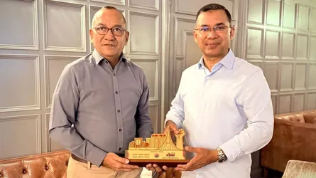 ফ্যাসিস্টবিরোধী আন্দোলনে অবদানের জন্য তারেক রহমানকে যুবদলের সম্মাননা