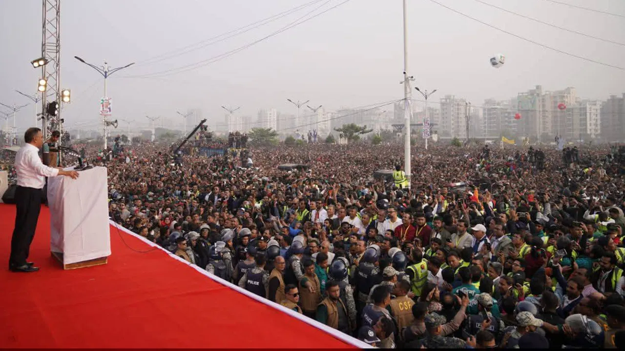 দীর্ঘ ২০ বছর পর উন্মুক্ত মঞ্চে ভাষণ দিলেন তারেক রহমান
