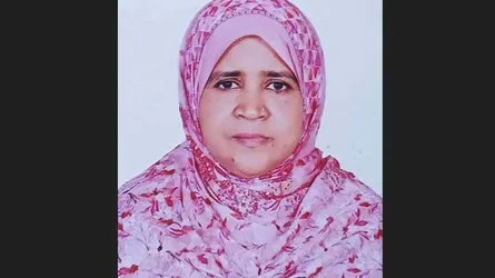 ছিনতাইকারীর হেঁচকা টান, রিকশা থেকে পড়ে শিক্ষিকা নিহত