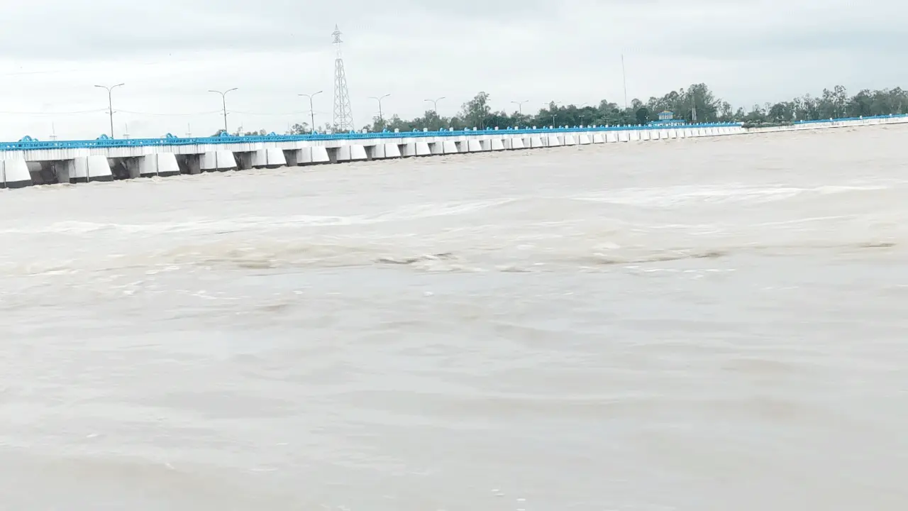 বিপদসীমার ১০ সেন্টিমিটার উপর দিয়ে প্রবাহিত হচ্ছে তিস্তার পানি