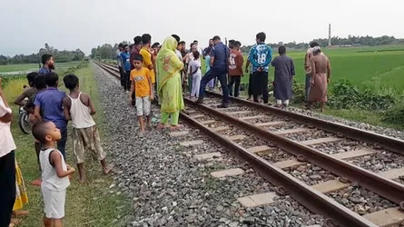 ঠাকুরগাঁওয়ে মাদক সেবনের পর ট্রেন থামাতে গিয়ে যুবকের মৃত্যু