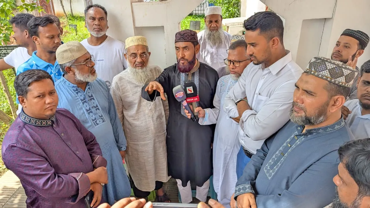 সরকার শহীদের রক্তের সাথে বেইমানি করেছে : মোহাম্মদ সেলিম উদ্দিন