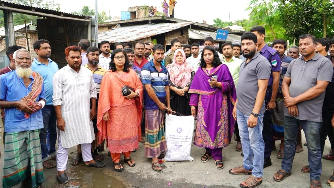 চুয়াডাঙ্গায় অগ্নিকাণ্ডে ৩ দোকান ভস্মীভূত