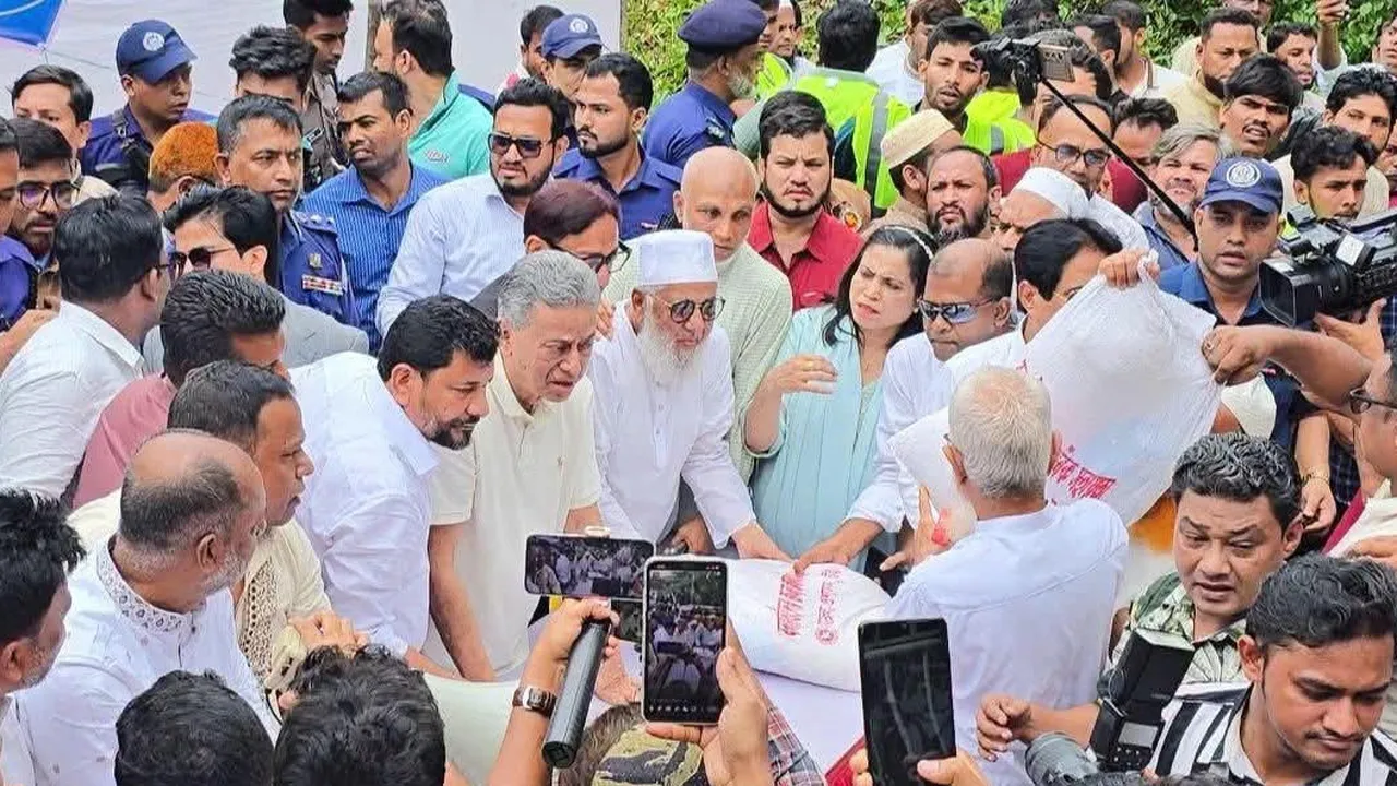 বন্যায় ক্ষতিগ্রস্তদের পুনর্বাসন শেষ না হওয়া পর্যন্ত কার্যক্রম অব্যাহত থাকবে