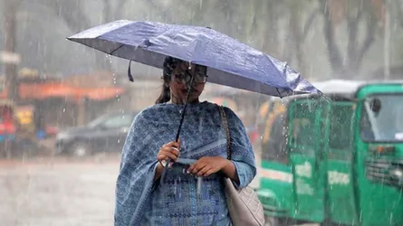 দুপুরের মধ্যে ৮ জেলায় বজ্রবৃষ্টির পূর্বাভাস