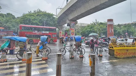 ঢাকাসহ ৯ অঞ্চলে ঝড়বৃষ্টির পূর্বাভাস, কমতে পারে তাপমাত্রা