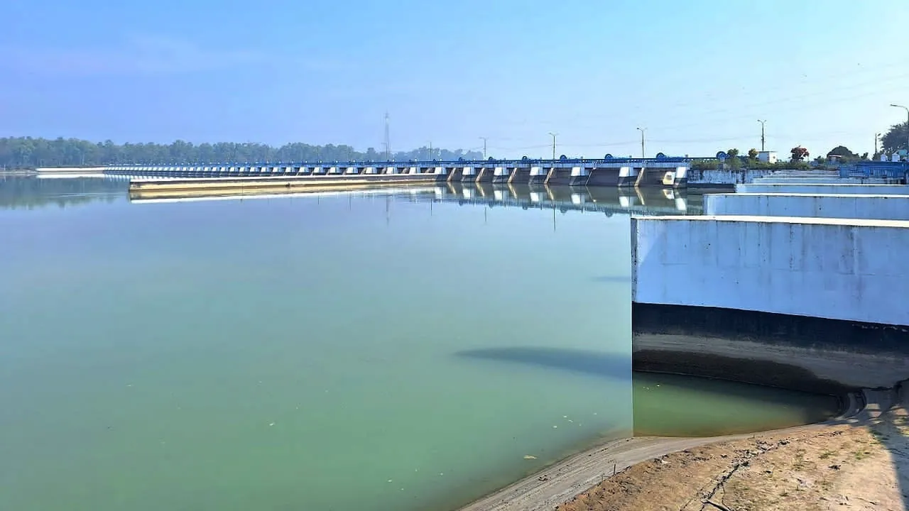 উজানের পাহাড়ি ঢলে পানি বেড়েছে তিস্তায়