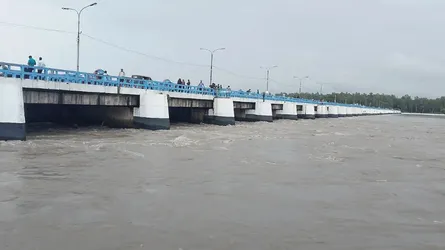 তিস্তার পানি বিপৎসীমার কাছাকাছি, নিম্নাঞ্চলে প্লাবনের শঙ্কা