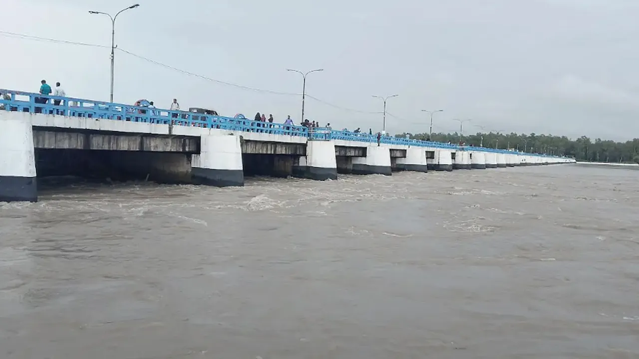 তিস্তার পানি বিপৎসীমার কাছাকাছি, নিম্নাঞ্চলে প্লাবনের শঙ্কা