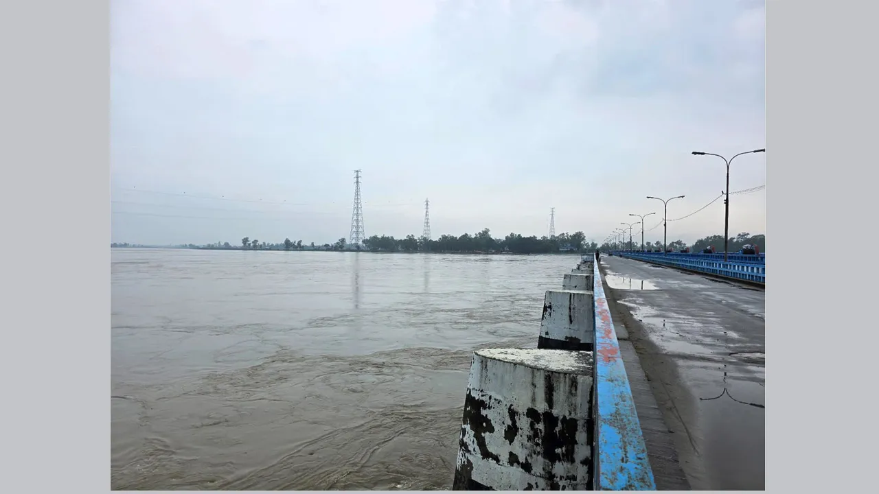 বিপদসীমার ১ সে:মি: ওপরে তিস্তার পানি, লালমনিরহাটে বন্যার শঙ্কা