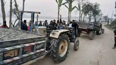 তিস্তার পেটে মরণযন্ত্র : অবাধে লুট, সিন্ডিকেটের তাণ্ডবে ধসে পড়ছে বাঁধ