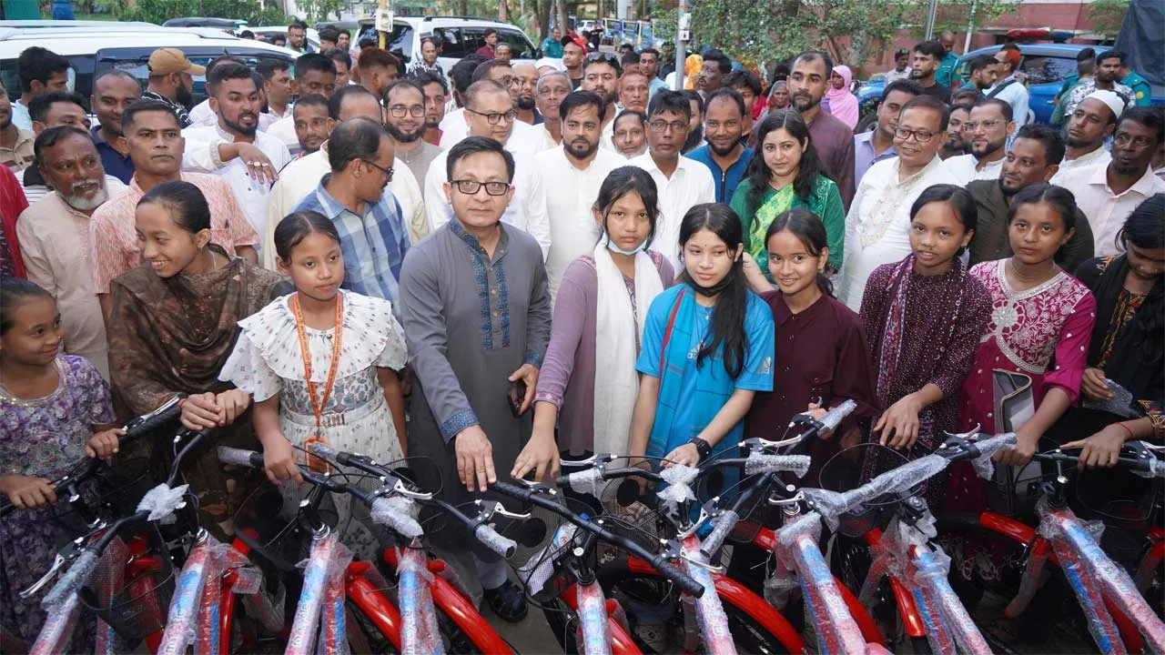 নারীর অর্থনৈতিক সক্ষমতা বাড়াতে সরকার নানা উদ্যোগ নিয়েছে