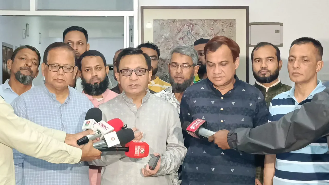 চামড়ার নায্যমূল্য নিশ্চিতে যেসব পদক্ষেপের কথা জানালেন বাণিজ্যমন্ত্রী