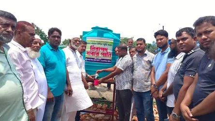 পথচারীদের জন্য পানির ট্যাঙ্ক বসালো শহীদ জিয়া স্মৃতি সংসদ