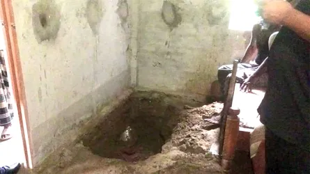 মা-বাবাকে হত্যা করে ঘরে পুঁতে রাখল একমাত্র ছেলে